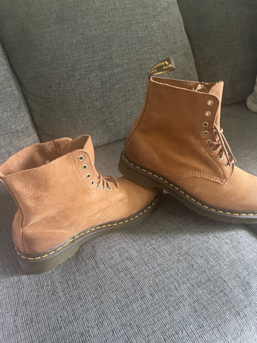 Dr. Martens Brown Leather Lace-Up Boots with Yellow Stitching

Mens 11
Ladies 12